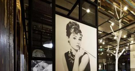 「融創(chuàng)春風(fēng)十里」售樓中心，光影演繹的自然之道！